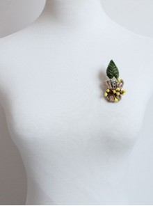 Handmade Cute Christmas Retro Fashion Female Green Plants Leaves Stamen Small Brooch