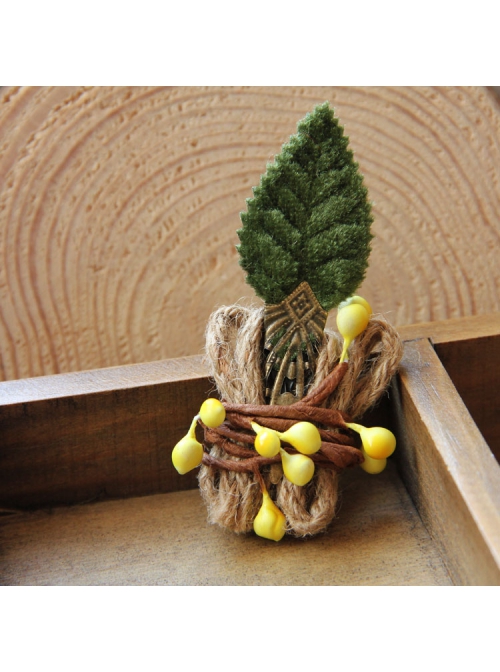 Handmade Cute Christmas Retro Fashion Female Green Plants Leaves Stamen Small Brooch