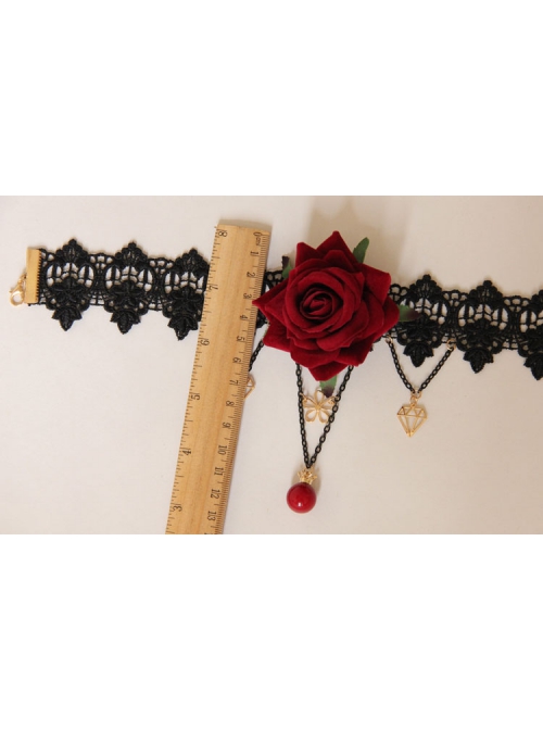 Fashion Retro Exaggerated Black Fox Fur White Lace Pearl Tassel Flower Female Choker
