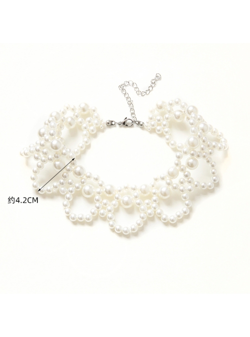 Retro Baroque Fashion Simple White Pearl Female Short Necklace