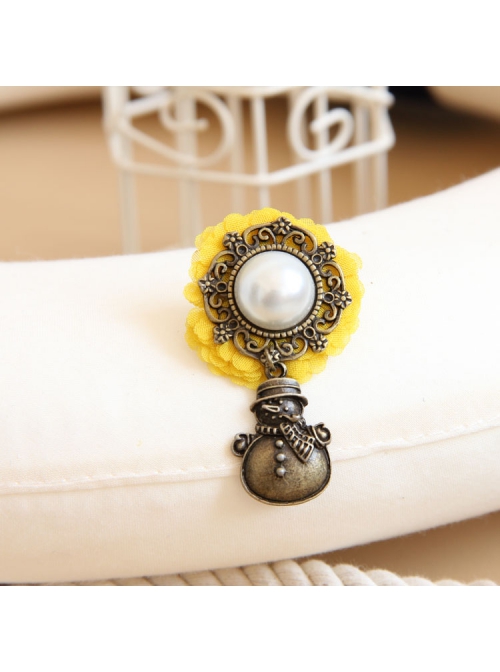 Retro Fashion Christmas Little Snowman Yellow Flowers White Pearl Female Cloth Brooch