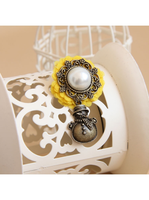 Retro Fashion Christmas Little Snowman Yellow Flowers White Pearl Female Cloth Brooch
