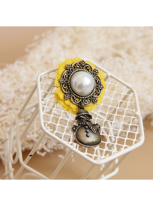 Retro Fashion Christmas Little Snowman Yellow Flowers White Pearl Female Cloth Brooch
