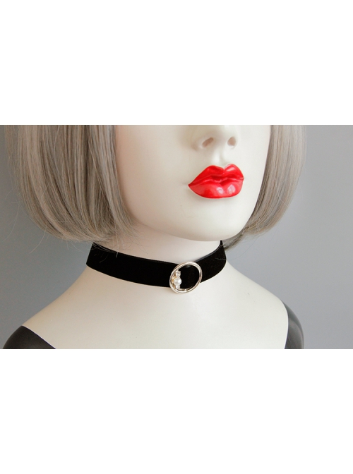 All-Match Retro Fashion Personality Black Velvet Belt Metal Ring Pearl Female Short Necklace