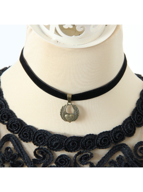 Retro Personality Fashion Black Velvet Rope Love Wings Pendant Simple Female Short Necklace