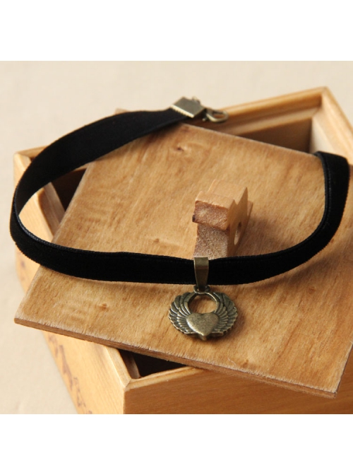 Retro Personality Fashion Black Velvet Rope Love Wings Pendant Simple Female Short Necklace