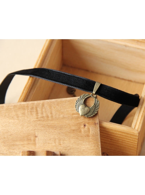 Retro Personality Fashion Black Velvet Rope Love Wings Pendant Simple Female Short Necklace