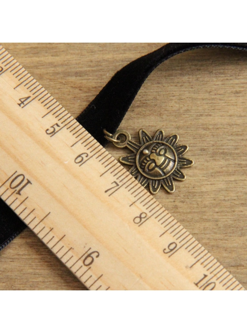 Retro Fashion Simple Cartoon Sun Pendant Black Velvet Rope Gothic Female Short Necklace