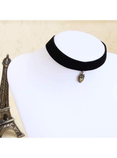 Retro Fashion Love Pendant Gothic Lolita Vampire Black Velvet Rope Female Collar