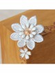 Lady Retro Compact Fashion White Lace Cherry Blossom Female Brooch