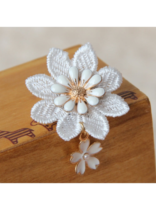 Lady Retro Compact Fashion White Lace Cherry Blossom Female Brooch