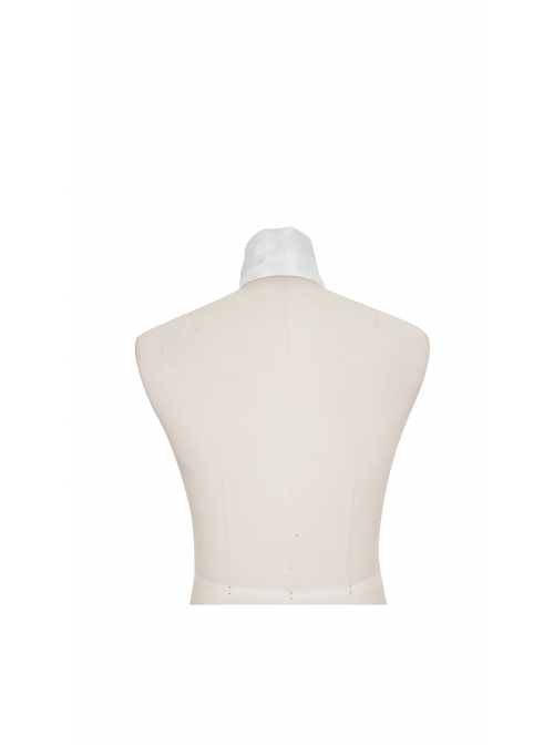 White Gothic Pattern Woven Scarf With Jewel Brooch