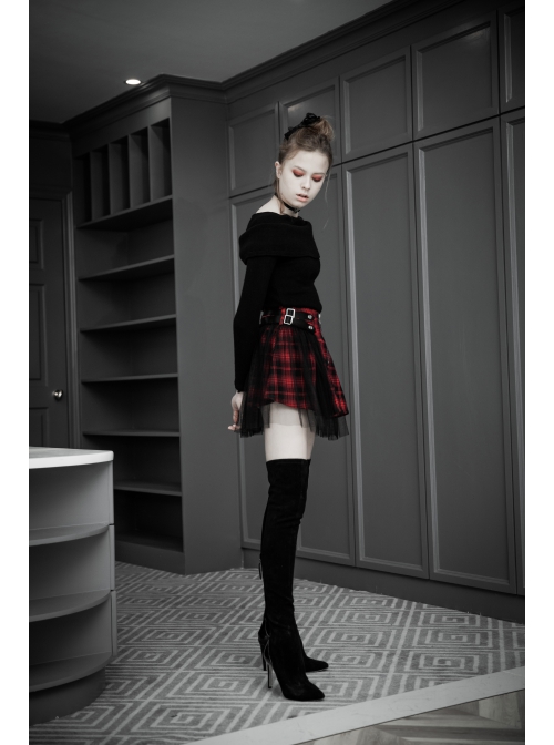 Punk  Metal Decoration Lattice Mesh Folds Matching Belt Black And Red Half Skirt