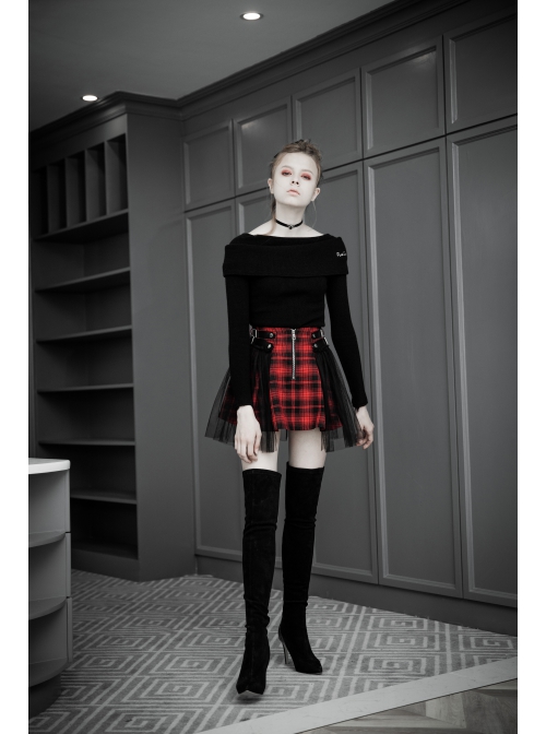 Punk  Metal Decoration Lattice Mesh Folds Matching Belt Black And Red Half Skirt
