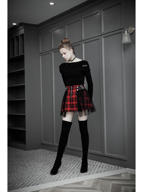 Punk  Metal Decoration Lattice Mesh Folds Matching Belt Black And Red Half Skirt