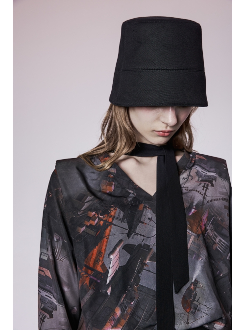 Lightweight Waste Series Printed Woven Fabric Small Shoulder Pad Design V-Neck Shirt