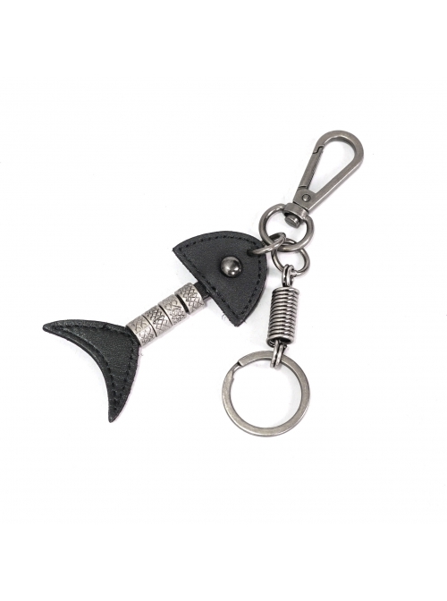 Punk Unisex Black Leather Stitching Carved Pattern Metal Fishbone Shape Design Keychain
