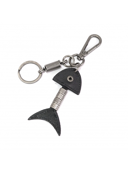 Punk Unisex Black Leather Stitching Carved Pattern Metal Fishbone Shape Design Keychain