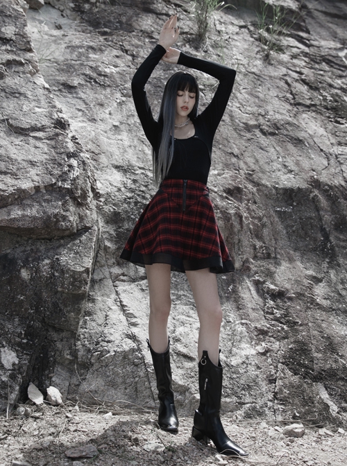 College Style Red Chiffon Plaid Large-Hole Mesh Stitching V-Word Segmentation Design Sun-Hem Skirt