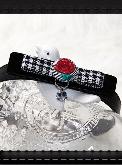 Gothic Retro Red Rose Embroidery Black White Plaid Velvet PU Leather Necklace